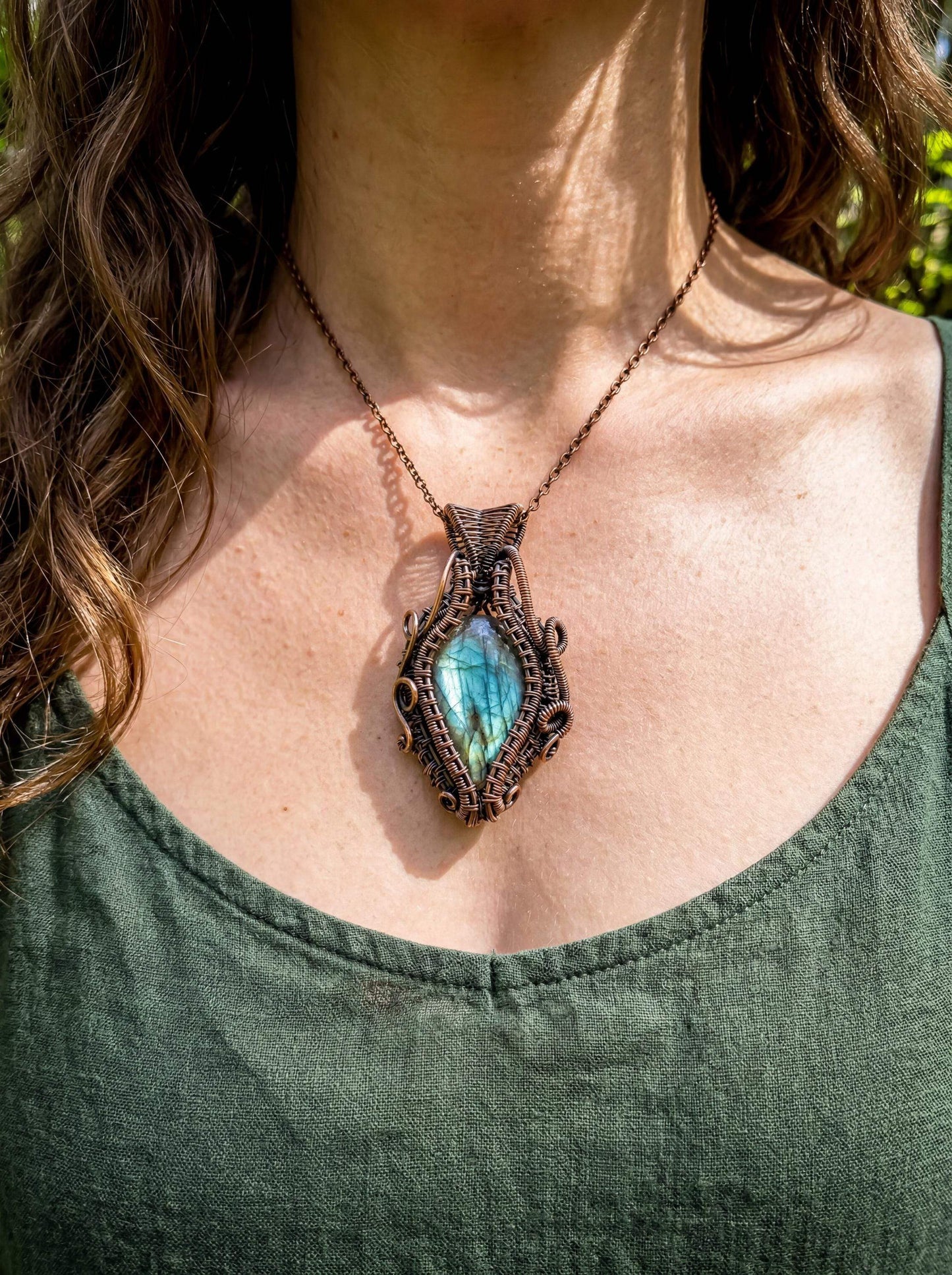 Forest Heart Labradorite Wire Wrapped Pendant – Blue Flash Crystal Necklace, Handmade Copper Jewelry