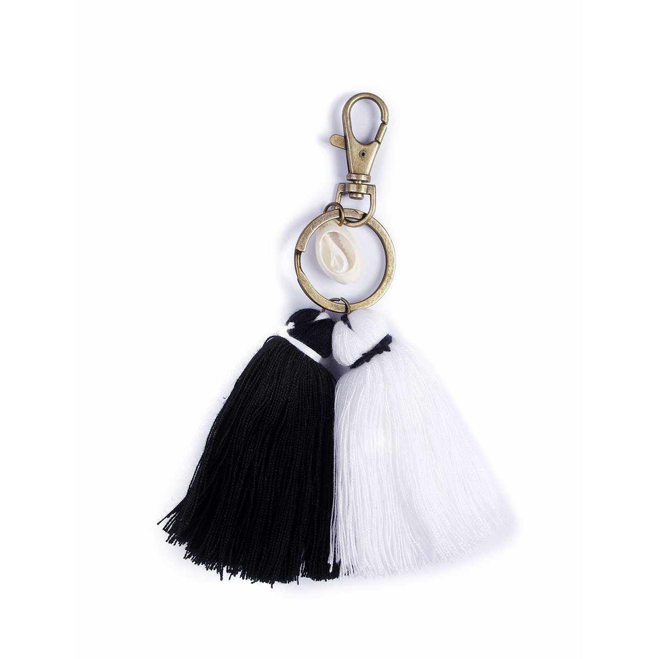 Campana Shell Tassel Zipper Pull | Handmade Keychain from Thailand