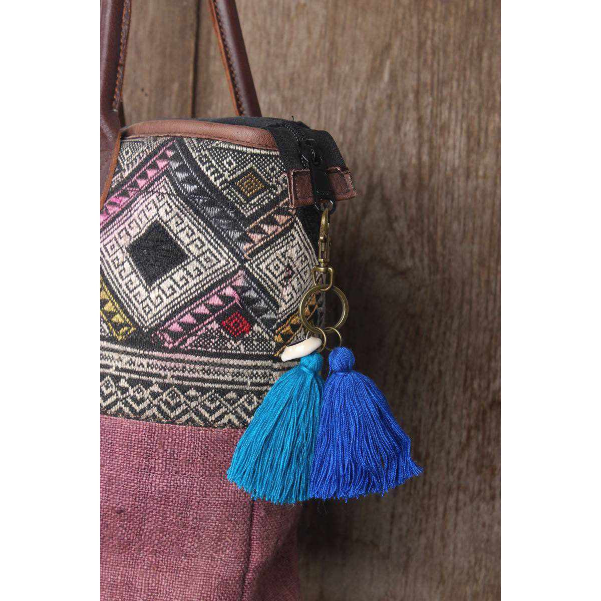 Campana Shell Tassel Zipper Pull | Handmade Keychain from Thailand