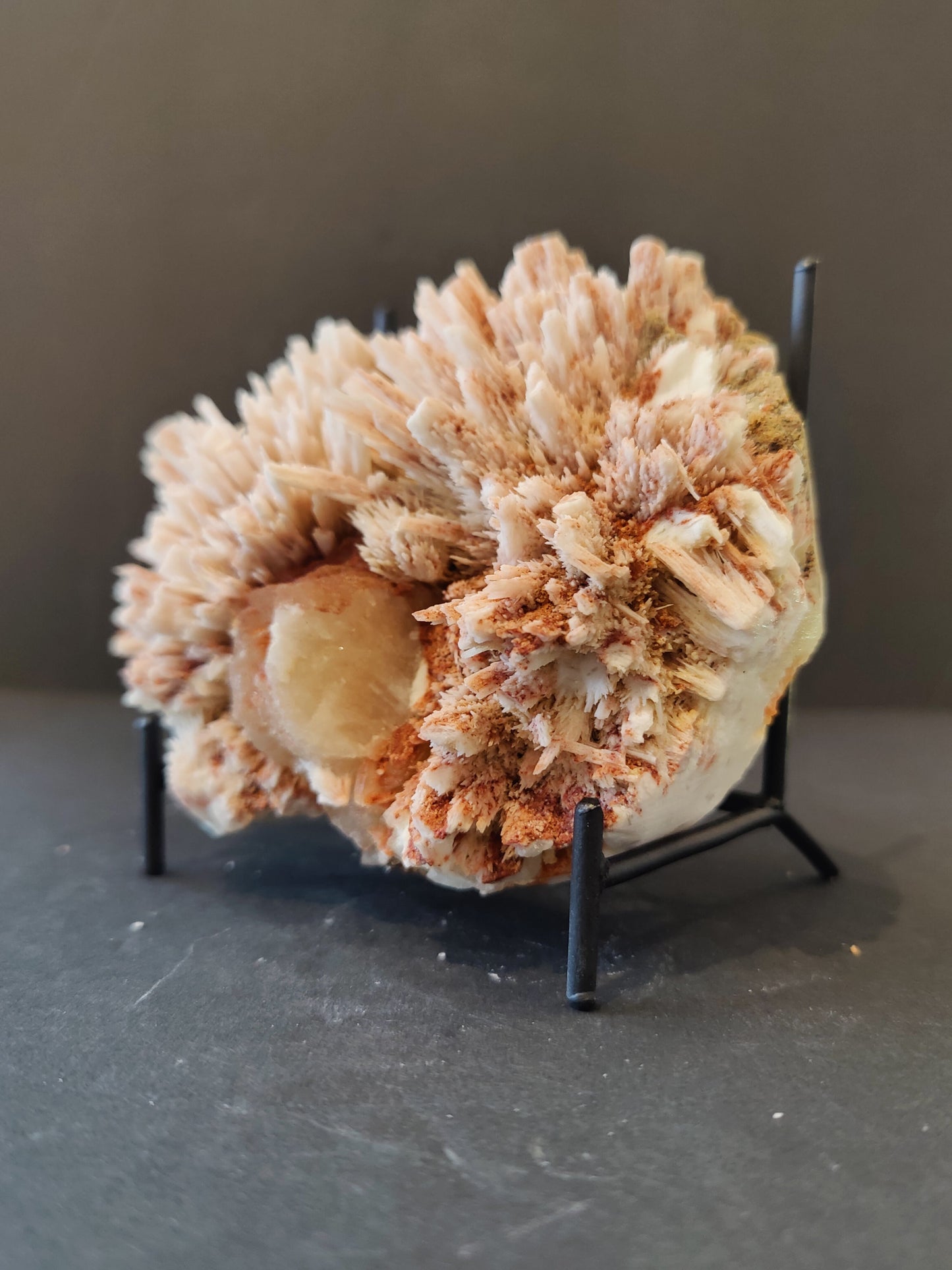 Red Mordenite with Stilbite Specimen 582g