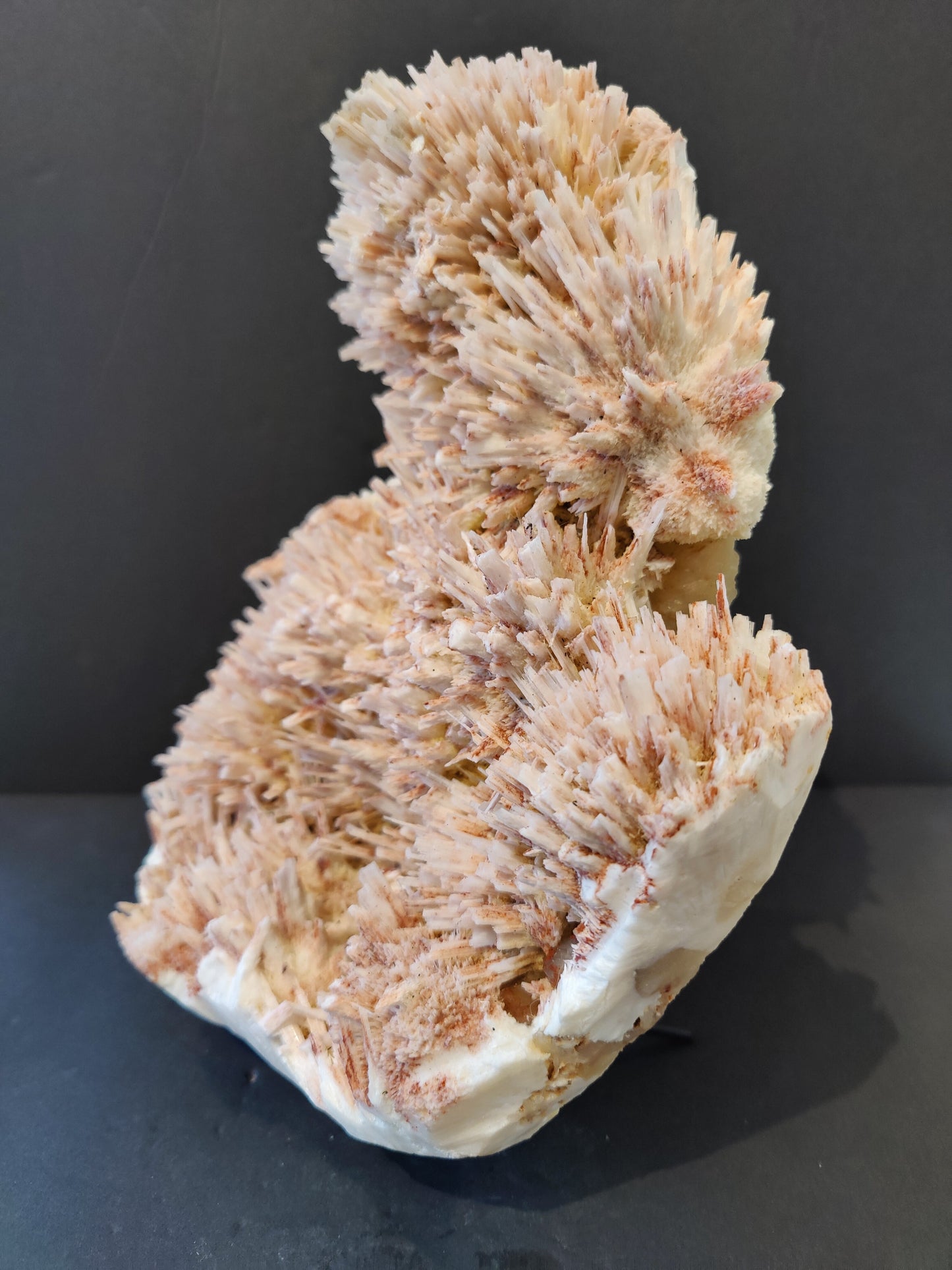 Red Mordenite with Stilbite Specimen 3,620g