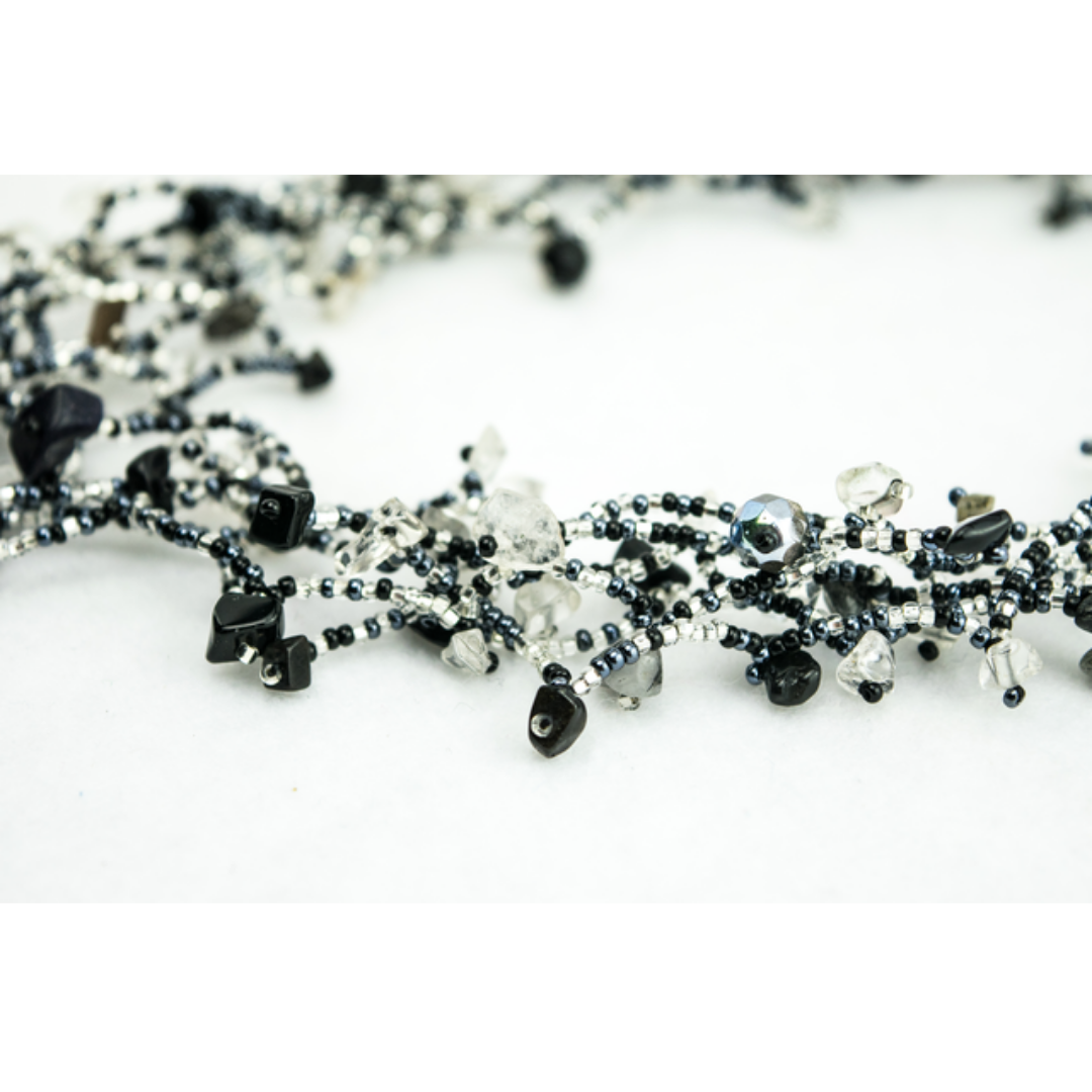 Luzy Seed Bead Necklace with Magnetic Closure - Guatemala