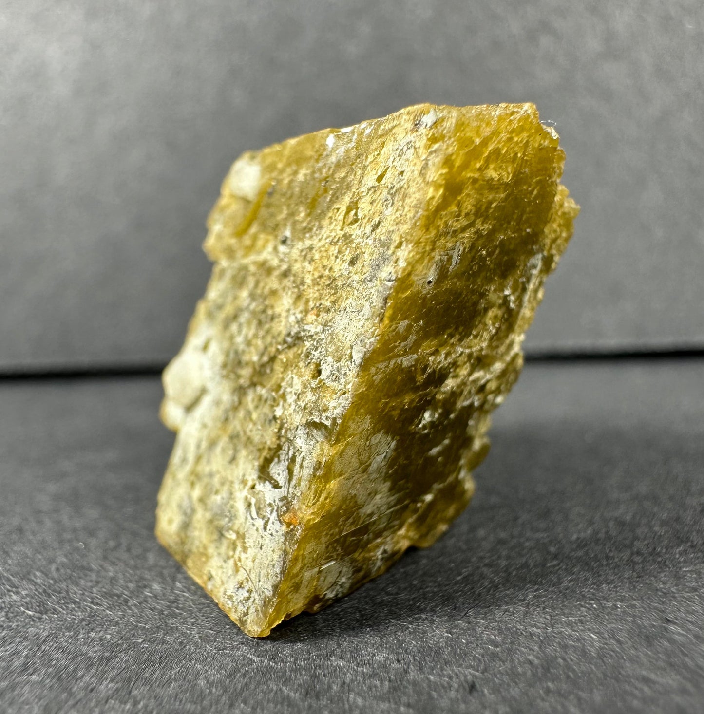 Diamond Quartz on Siderite