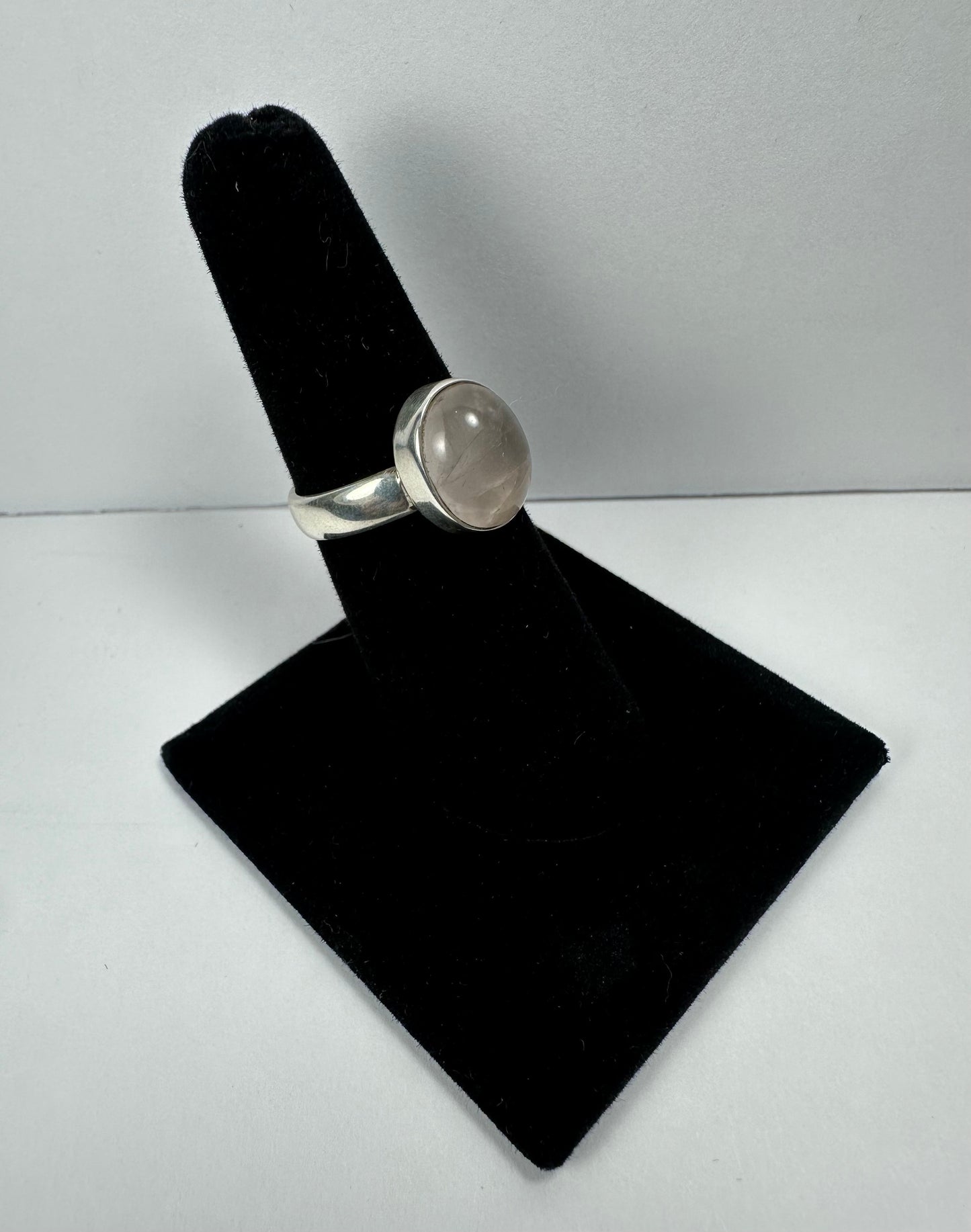 Rose Quartz Oval Cabochon Ring in .925 Sterling Silver Size 6