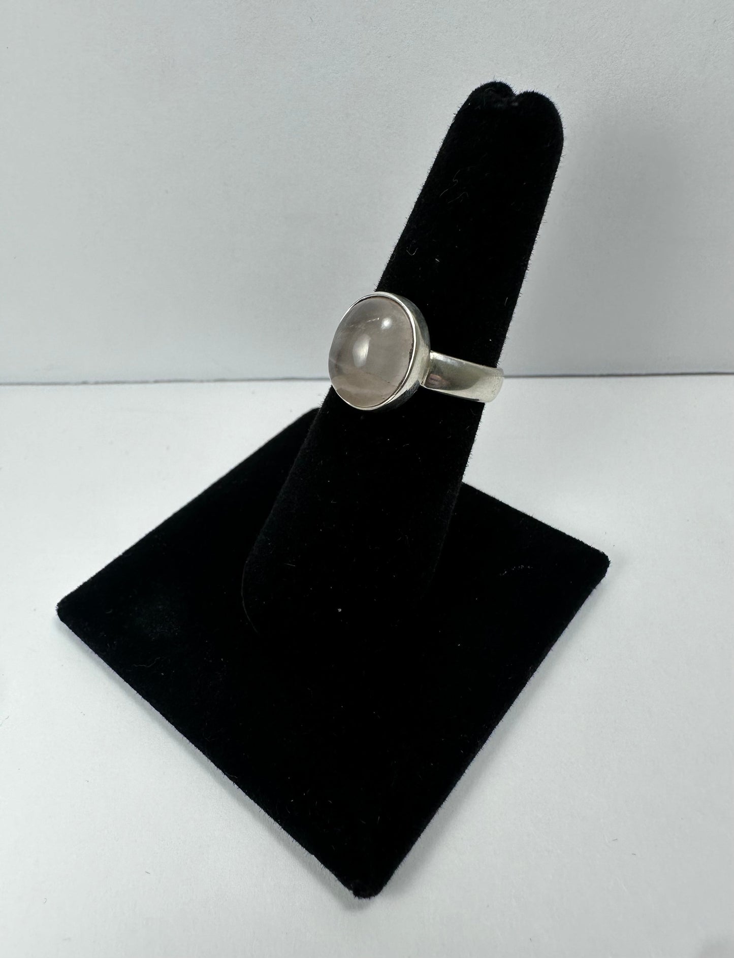 Rose Quartz Oval Cabochon Ring in .925 Sterling Silver Size 6