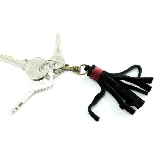 Leather Tassel Zipper Pull | Unisex Handmade Keychain in Minimal Boho Style | Thailand