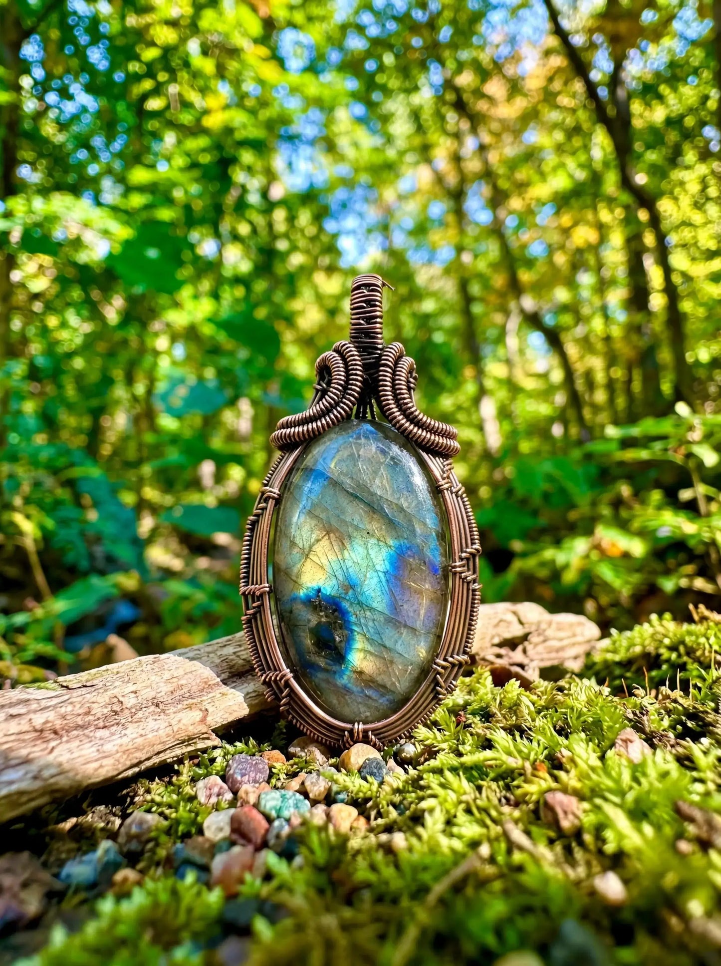 Luminous Forest Veil Labradorite Wire Wrapped Pendant – Blue Flash Crystal Necklace, Handmade Copper Jewelry