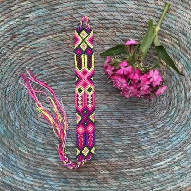 Friendship Macrame Woven Boho String Bracelet (4 Sizes) - Mexico