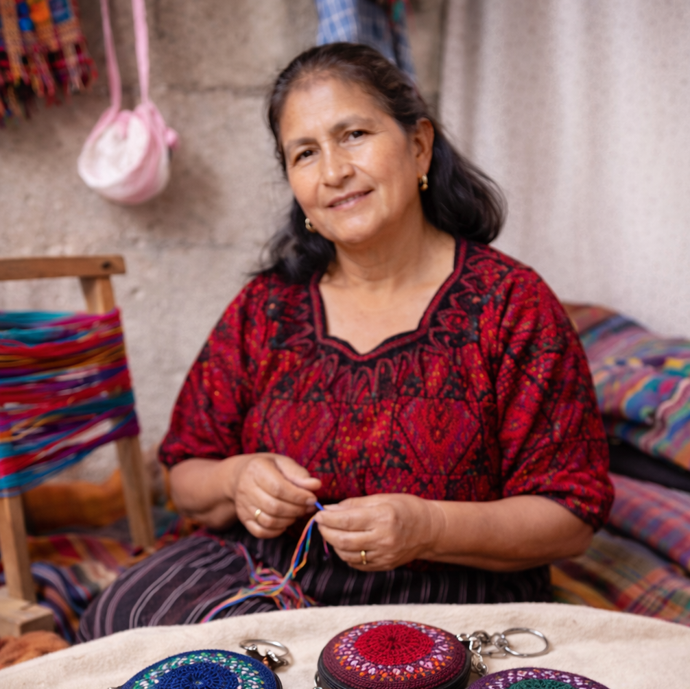 Earbud | Airpod Case Round Crochet Coin Purse | Keychain - Guatemala