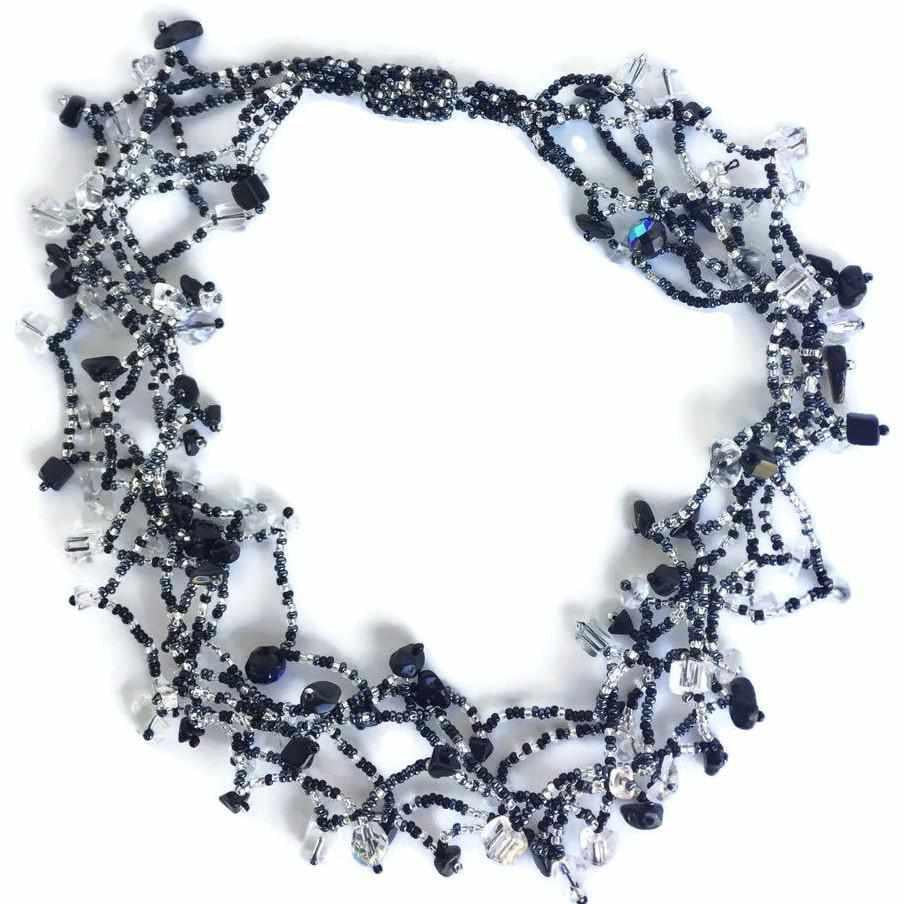 Luzy Seed Bead Necklace with Magnetic Closure - Guatemala